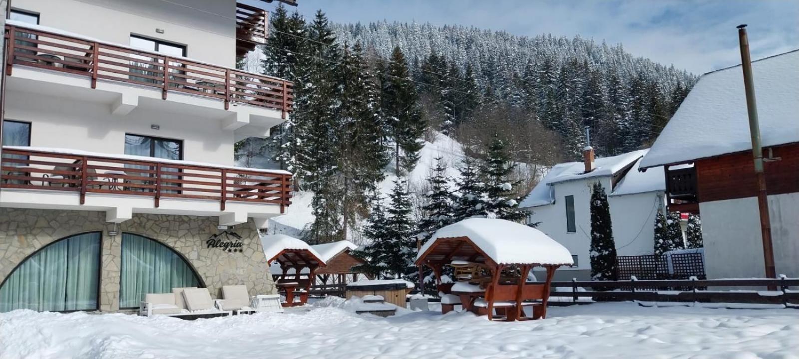 Alegria - Moieciu De Sus Hotel Моечу де Жос Екстериор снимка